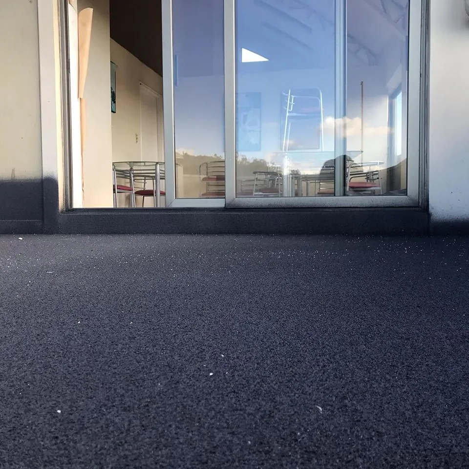 map-black-close-up black vipeq map