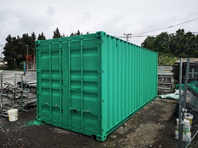 green shipping container